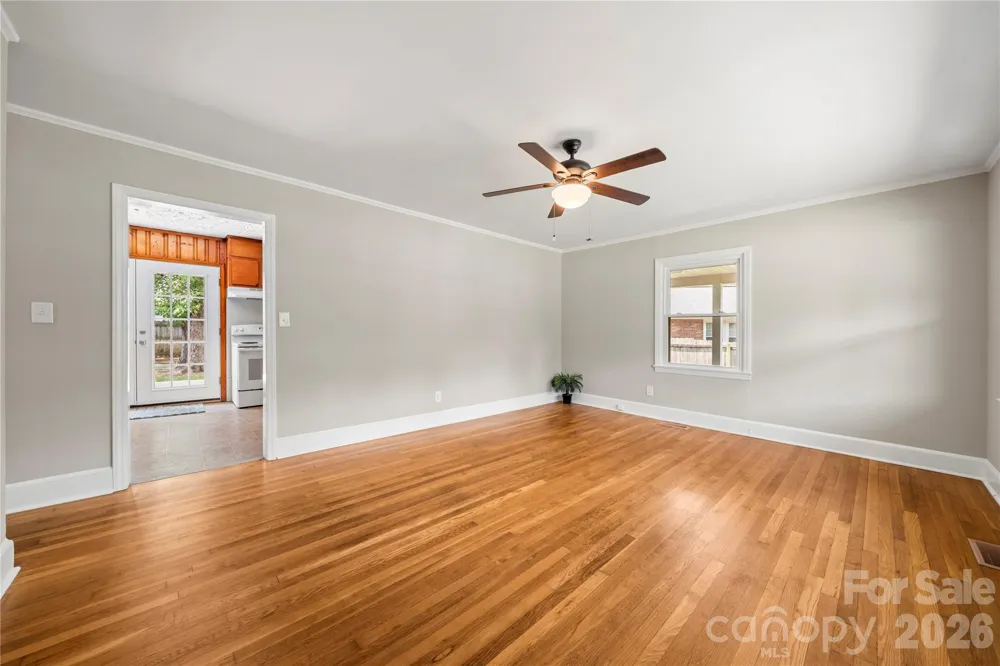 713 Crestwood Avenue Gastonia, NC 28054