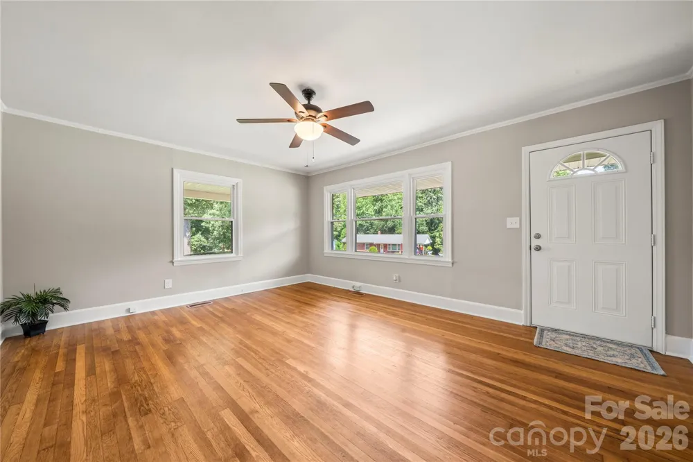 713 Crestwood Avenue Gastonia, NC 28054