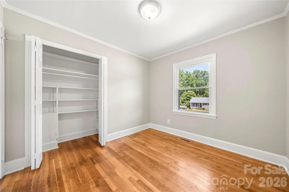 713 Crestwood Avenue Gastonia, NC 28054