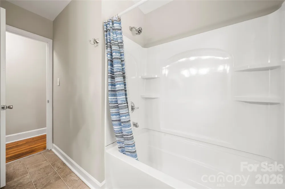 713 Crestwood Avenue Gastonia, NC 28054