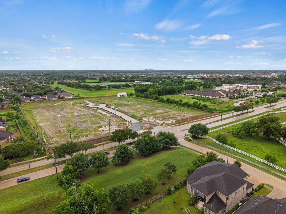 7019 Meadowview Estates Court Sugar Land, TX 77479