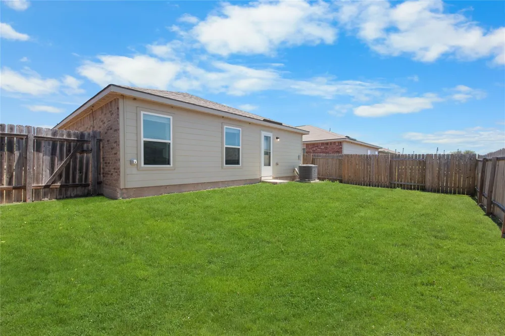 144 Continental Avenue Liberty Hill, TX 78642
