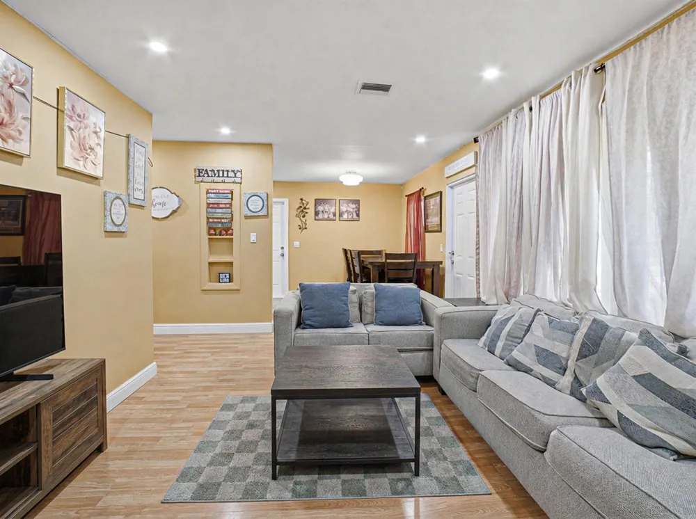 691 NW 20TH COURT Pompano Beach, FL 33060