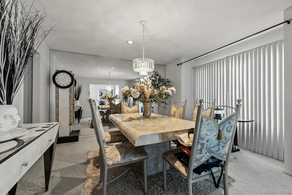 5474 Maple Leaf Court West Bloomfield Charter Township, MI 48322