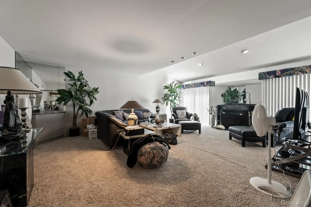 5474 Maple Leaf Court West Bloomfield Charter Township, MI 48322