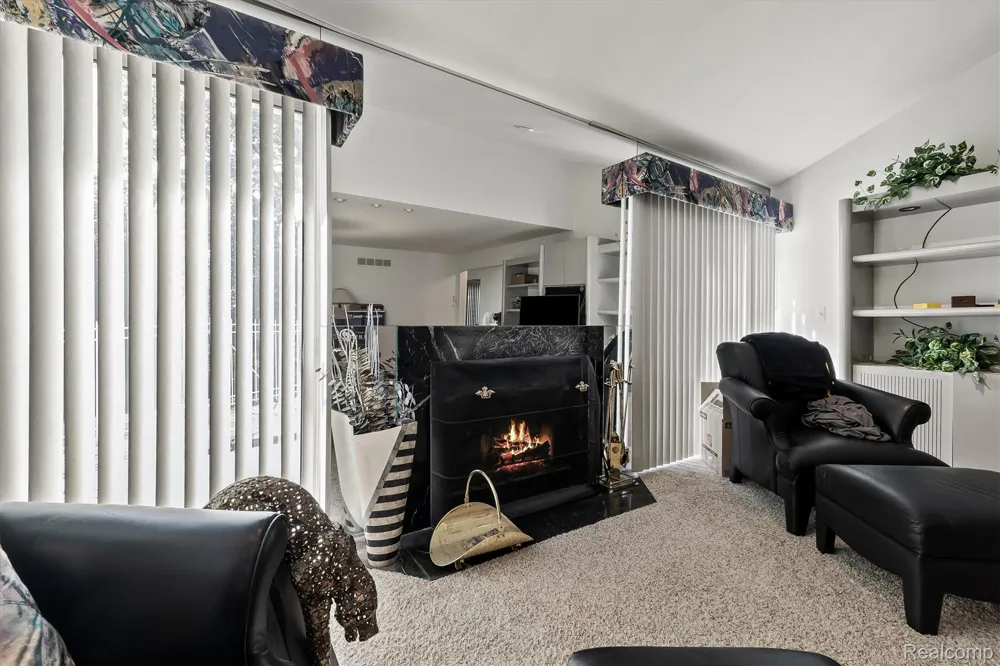 5474 Maple Leaf Court West Bloomfield Charter Township, MI 48322