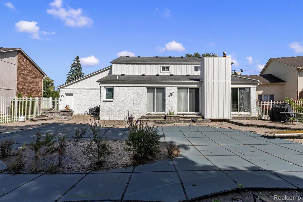 5474 Maple Leaf Court West Bloomfield Charter Township, MI 48322