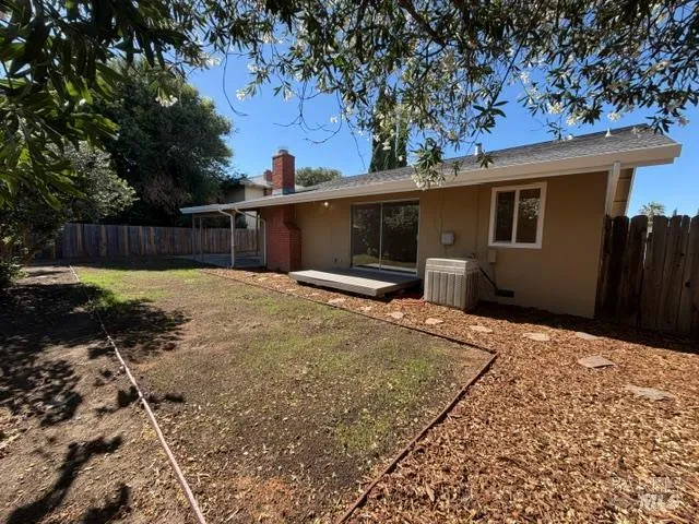 387 Tulip Street Fairfield, CA 94533