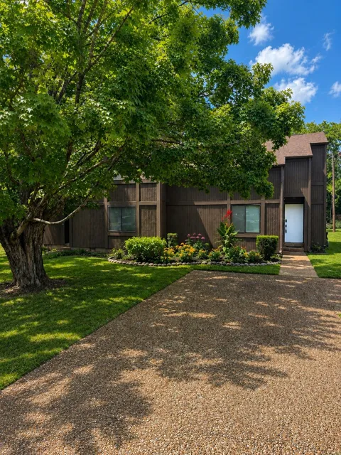 552 Doral Country Dr