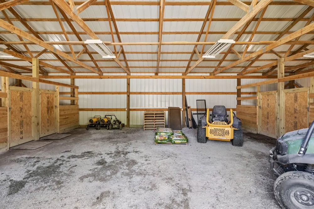 3025 Knob Creek Rd Columbia, TN 38401