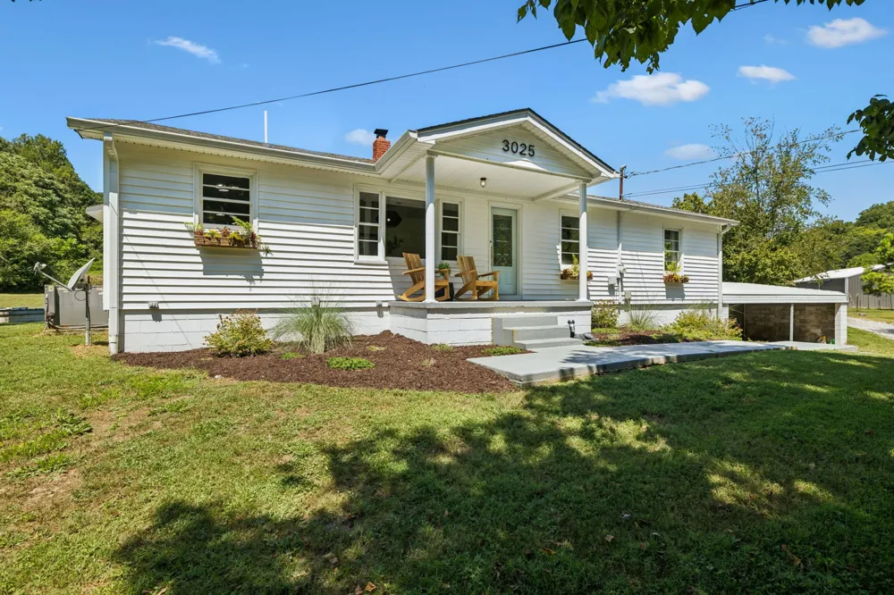 3025 Knob Creek Rd Columbia, TN 38401