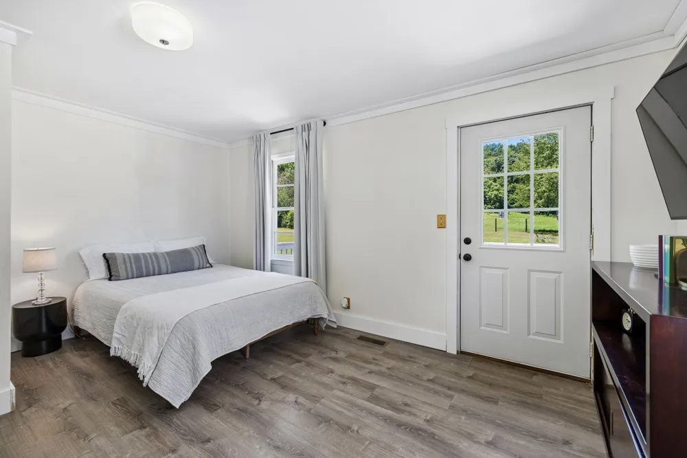 3025 Knob Creek Rd Columbia, TN 38401