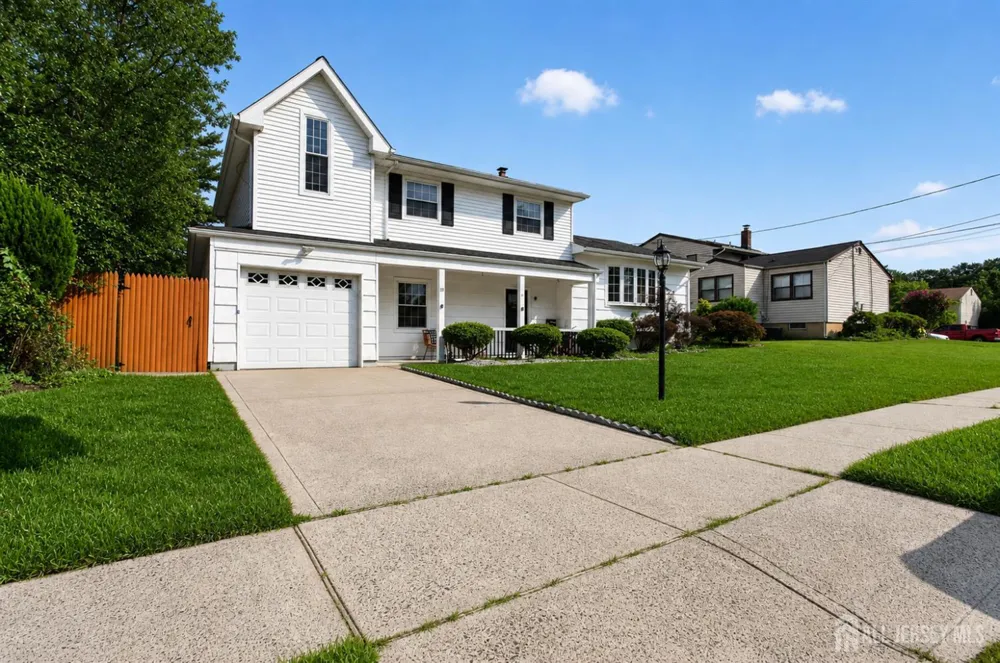 19 Joel Place Iselin, NJ 08830