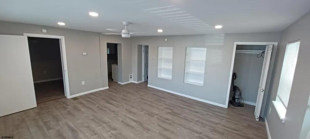 116 N Dorset Ave Ventnor Heights, NJ 08406