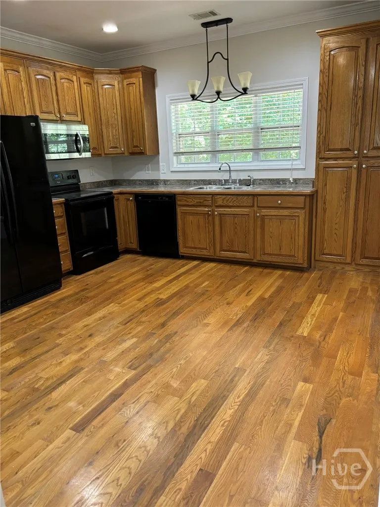 103 Port Laz Lane Eatonton, GA 31024