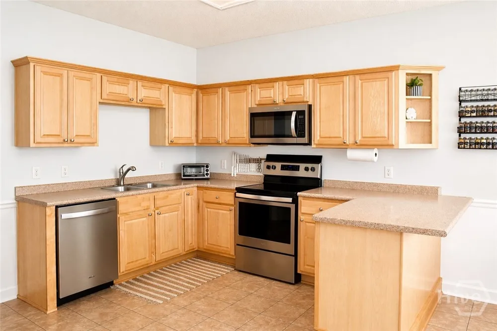 140 Colonial Drive Midway, GA 31320