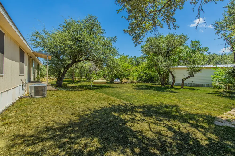 1808 Falcon Oaks Drive Leander, TX 78641