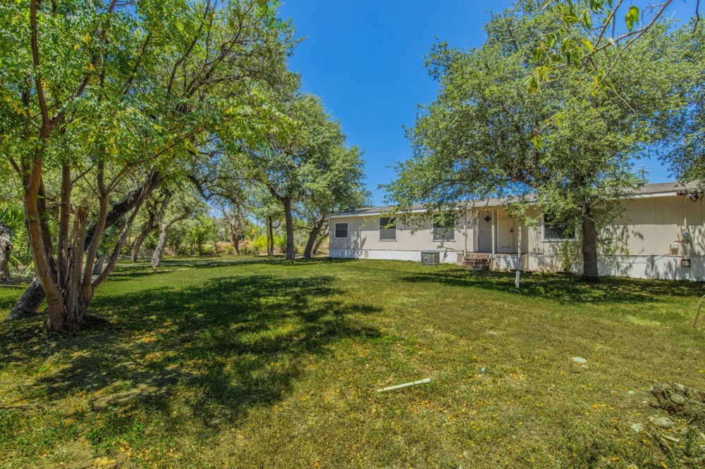 1808 Falcon Oaks Drive Leander, TX 78641