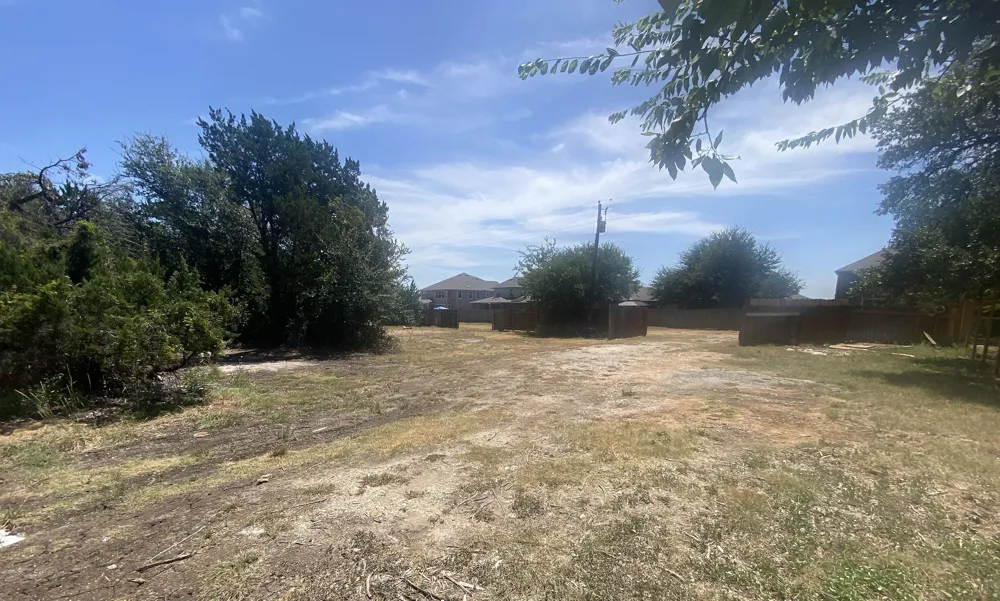1808 Falcon Oaks Drive Leander, TX 78641