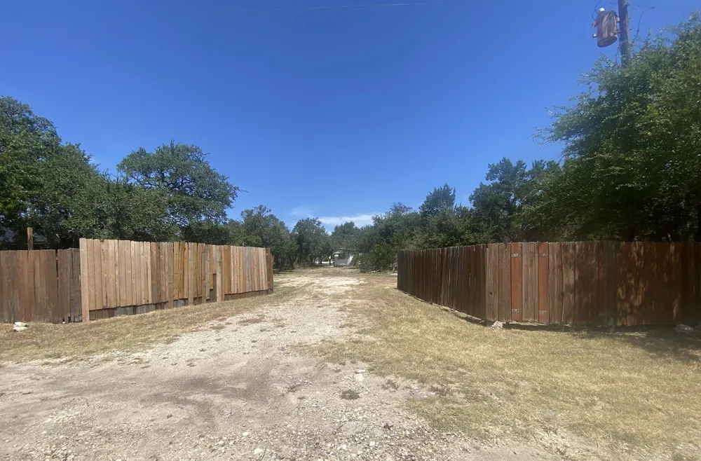 1808 Falcon Oaks Drive Leander, TX 78641