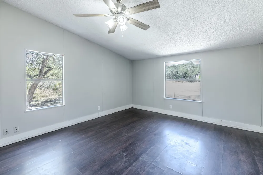 1808 Falcon Oaks Drive Leander, TX 78641
