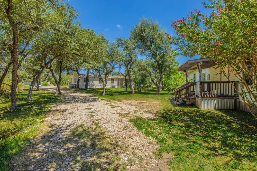 1808 Falcon Oaks Drive Leander, TX 78641