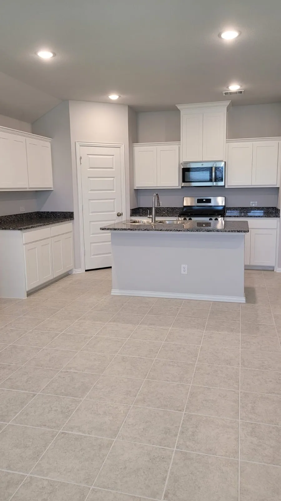 1919 Rolling Ridge Drive Van Alstyne, TX 75495