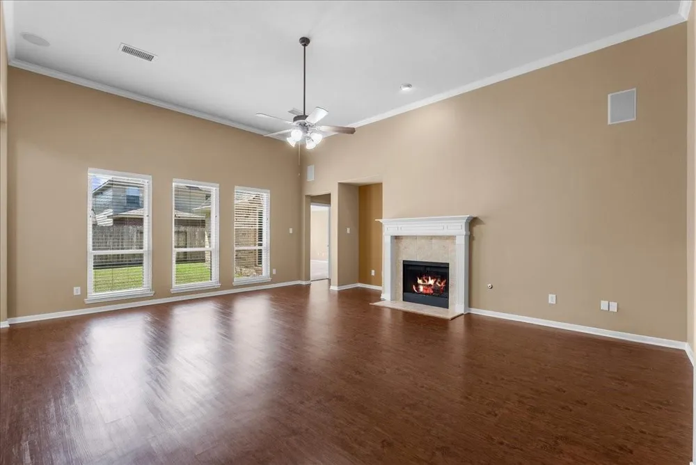 913 Elm Pointe League City, TX 77573