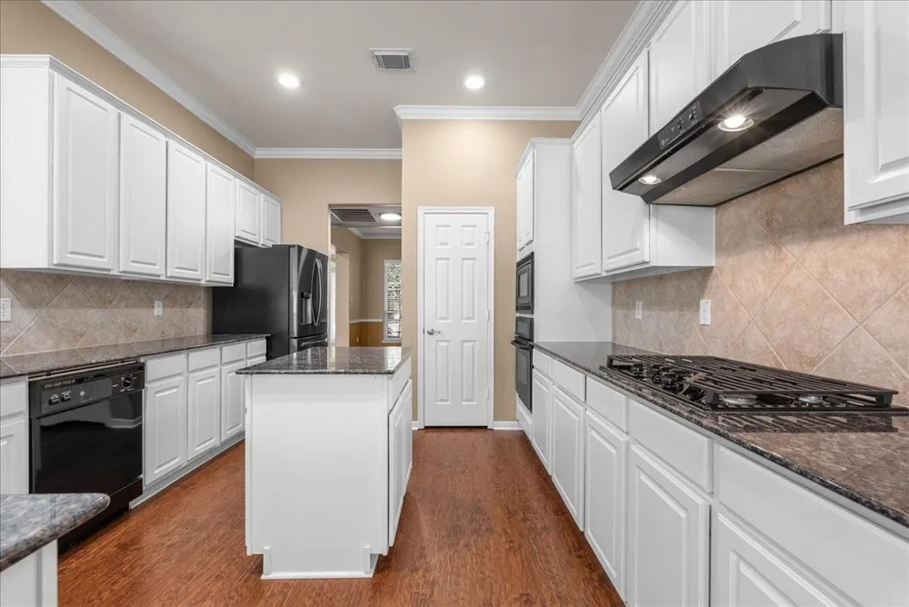 913 Elm Pointe League City, TX 77573
