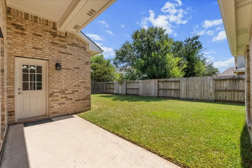 913 Elm Pointe League City, TX 77573