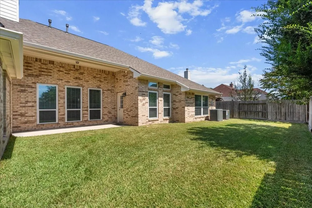 913 Elm Pointe League City, TX 77573