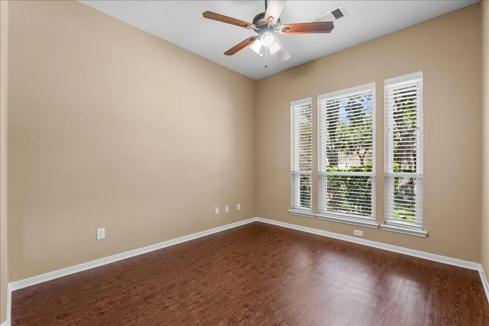 913 Elm Pointe League City, TX 77573