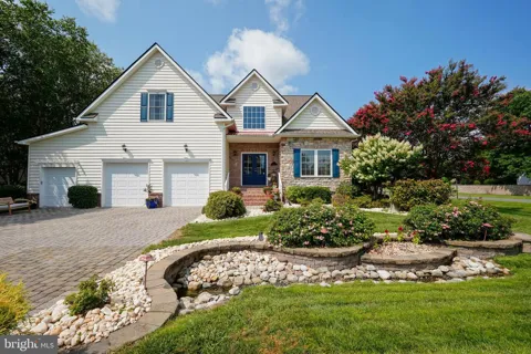 2 CEDAR GROVE COURT