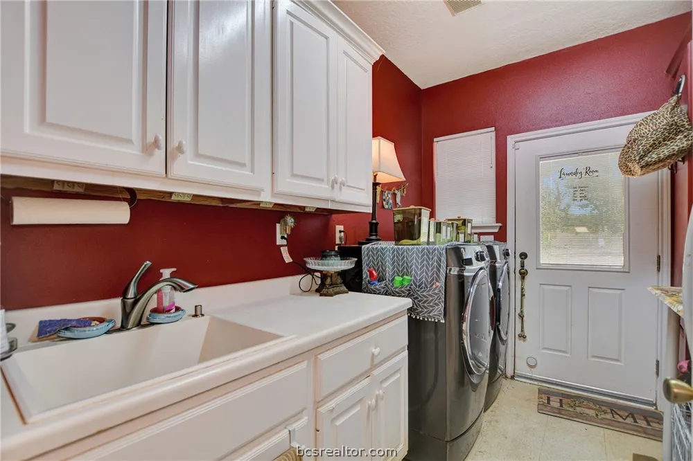 9596 Wallace Road Midway, TX 75852