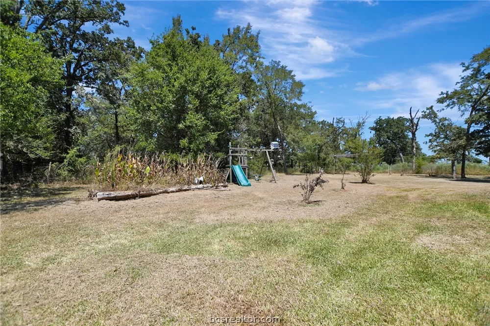 9596 Wallace Road Midway, TX 75852
