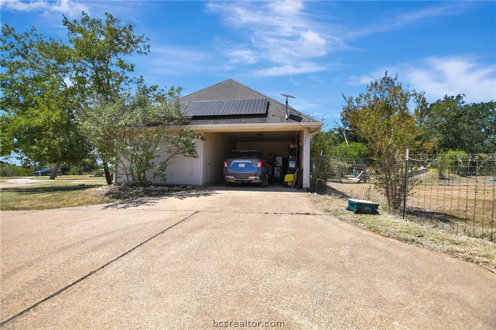 9596 Wallace Road Midway, TX 75852