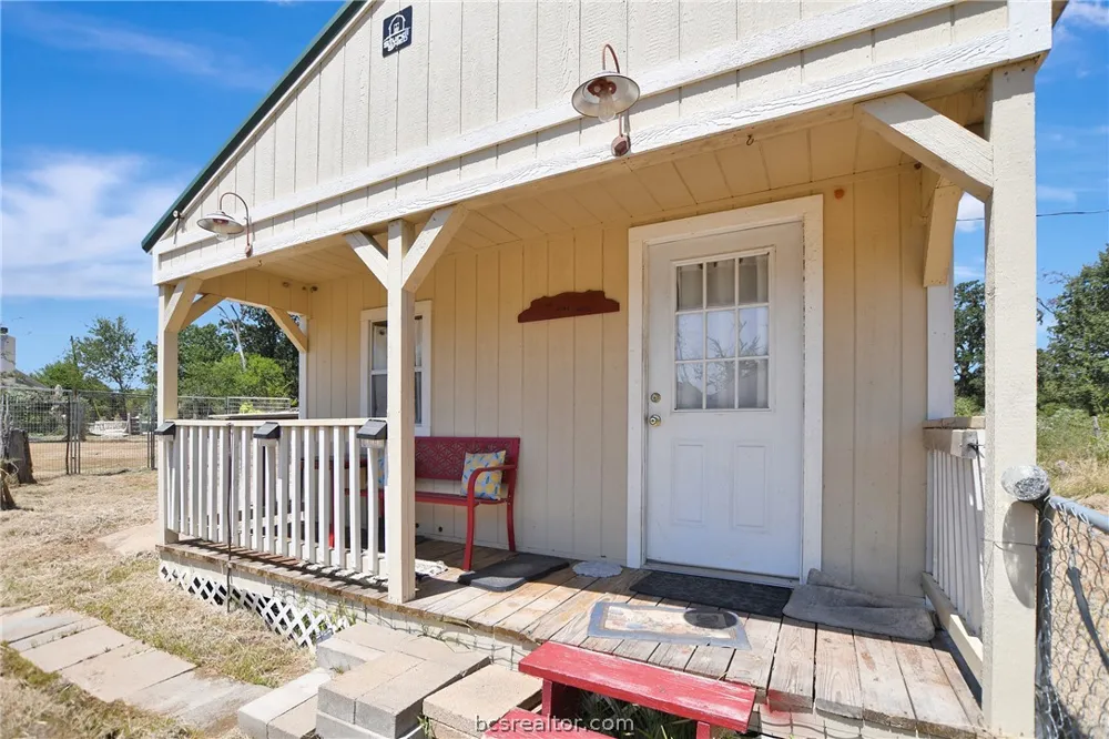 9596 Wallace Road Midway, TX 75852