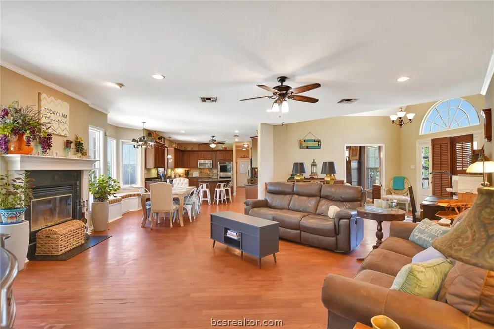 9596 Wallace Road Midway, TX 75852