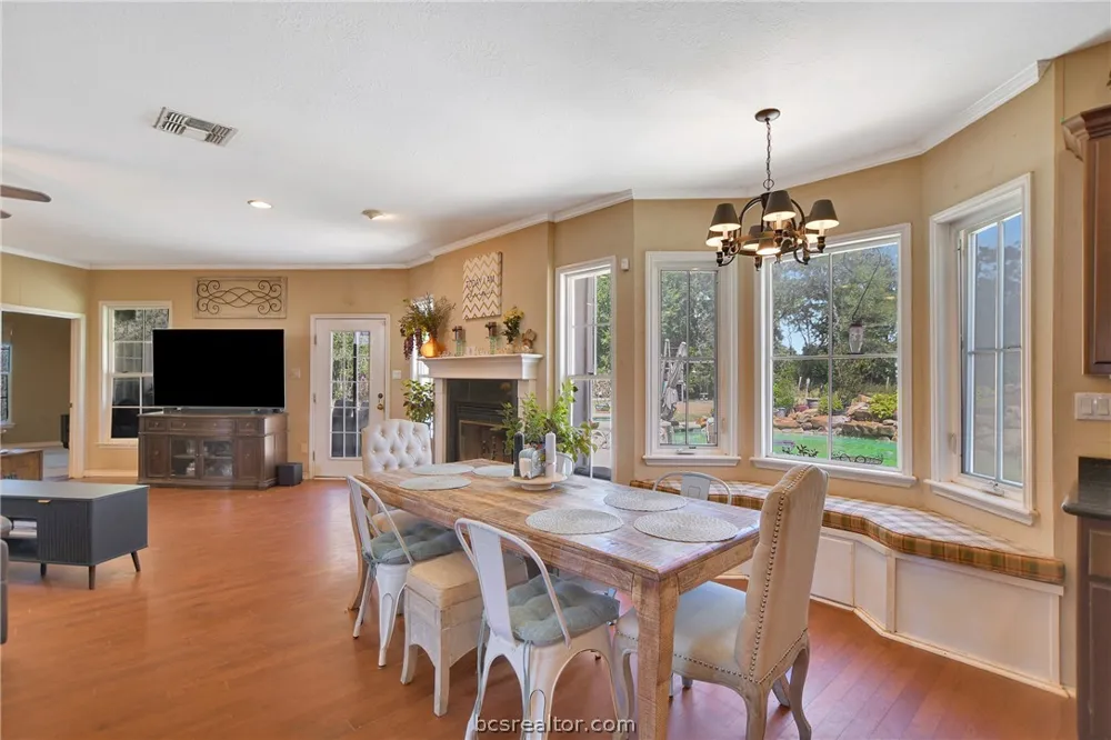 9596 Wallace Road Midway, TX 75852
