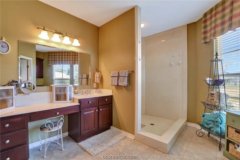 9596 Wallace Road Midway, TX 75852