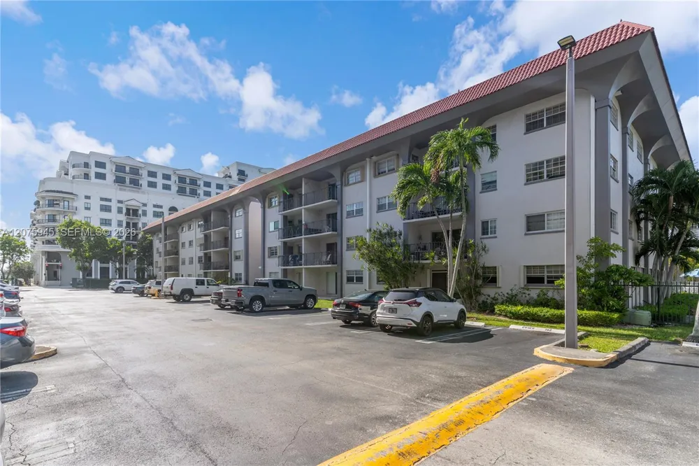 8101 SW 72nd Ave #123W Miami, FL 33143
