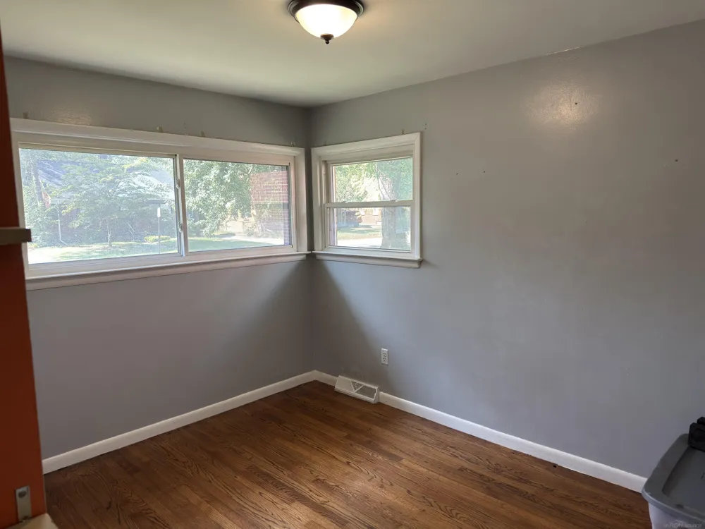 994 VOORHEIS Road Street Waterford Charter Township, MI 48328