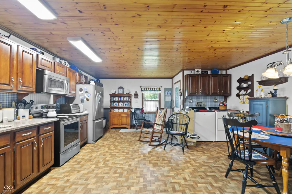 6099 State Road 129 Vevay, IN 47043