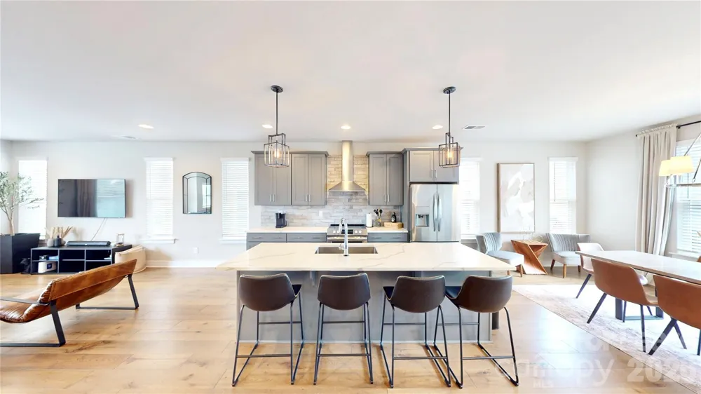 2115 Isom Street Charlotte, NC 28208