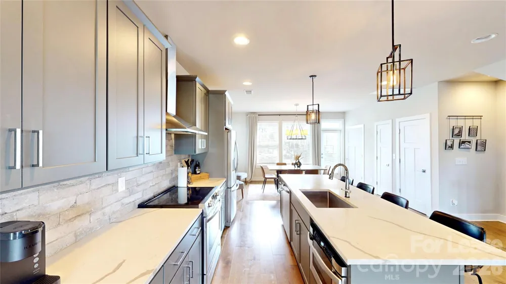 2115 Isom Street Charlotte, NC 28208