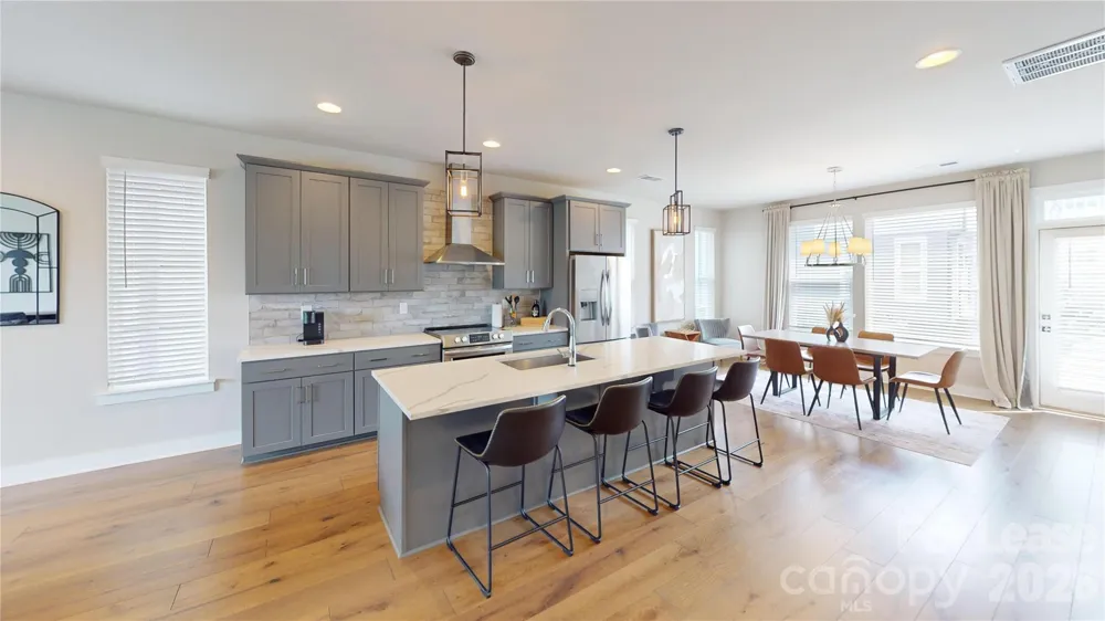2115 Isom Street Charlotte, NC 28208