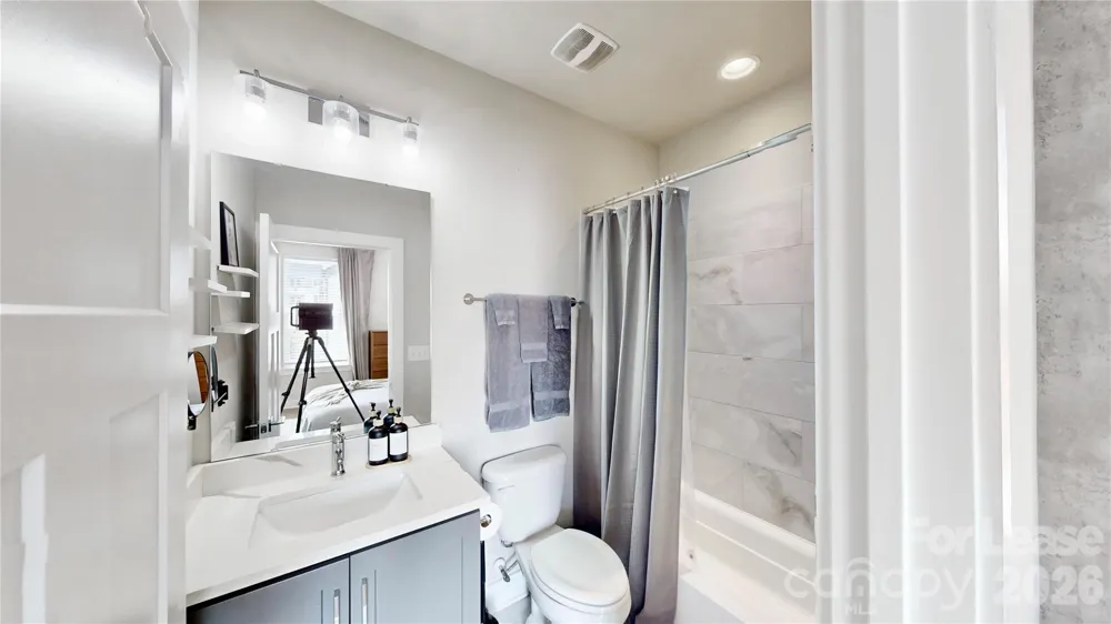 2115 Isom Street Charlotte, NC 28208