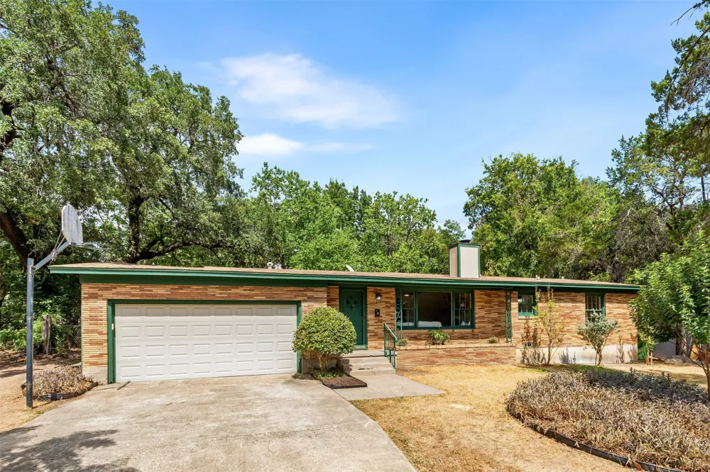 4601 Robinwood Drive Waco, TX 76708