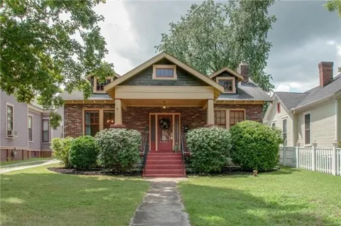 2213 Grantland Ave