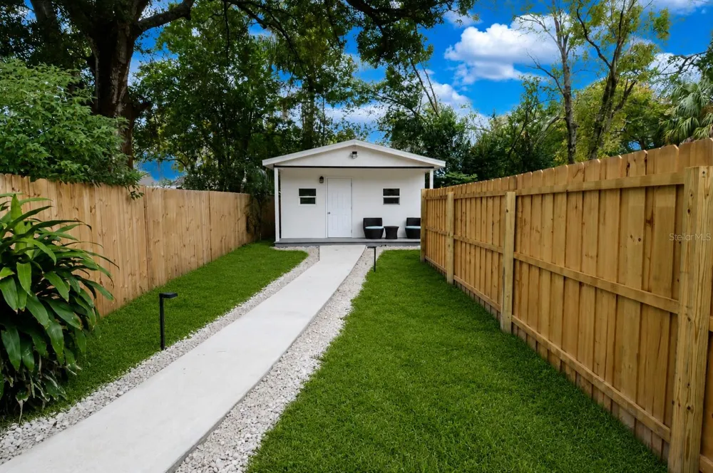 10934 BOULEVARD Tampa, FL 33612